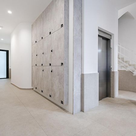 Feelathome Castilla Apartments Μαδρίτη Εξωτερικό φωτογραφία