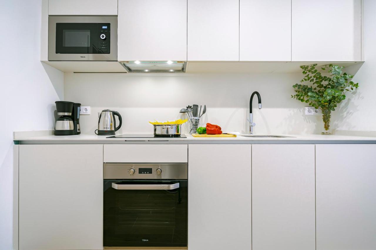 Feelathome Castilla Apartments Μαδρίτη Εξωτερικό φωτογραφία