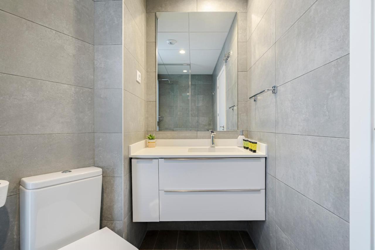 Feelathome Castilla Apartments Μαδρίτη Εξωτερικό φωτογραφία