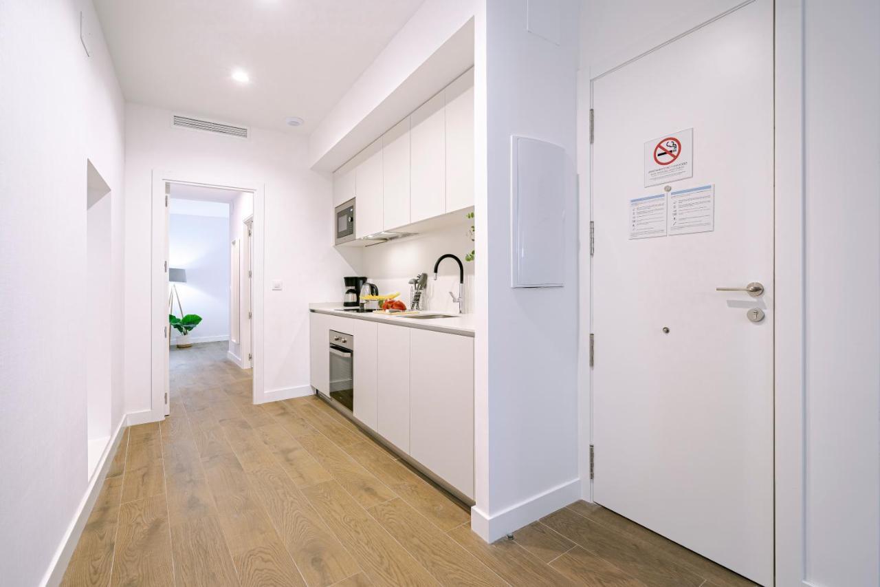 Feelathome Castilla Apartments Μαδρίτη Εξωτερικό φωτογραφία