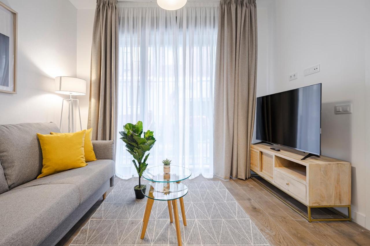 Feelathome Castilla Apartments Μαδρίτη Εξωτερικό φωτογραφία