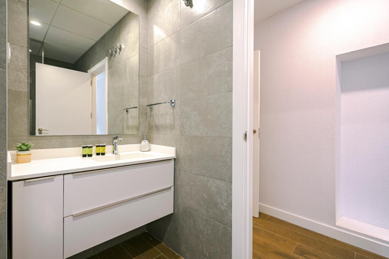 Feelathome Castilla Apartments Μαδρίτη Εξωτερικό φωτογραφία